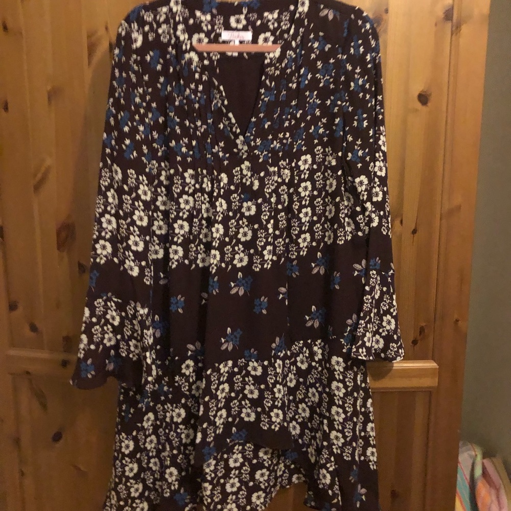Parker dress Large floral print bell sleeves